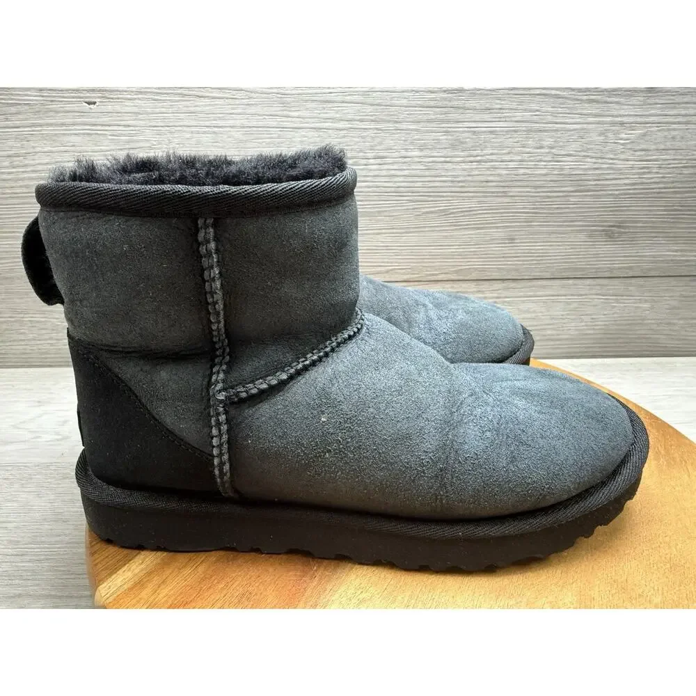 UGG Womens Classic Mini II Grey Boot Size 8 M